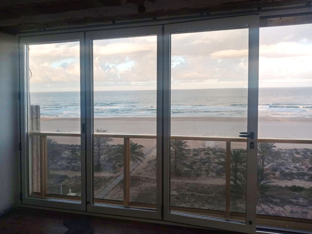 Puerta Ambial, plegable para grandes multiespacios